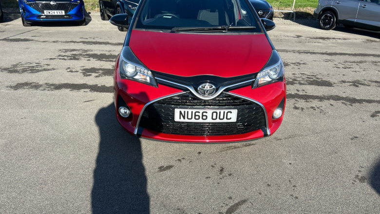 Toyota Yaris 1.33 VVT-i Design 5dr Petrol Hatchback